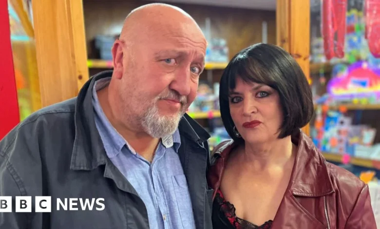 What's Occurring in Porthcawl? Ruth Jones takes a trip down memory lane