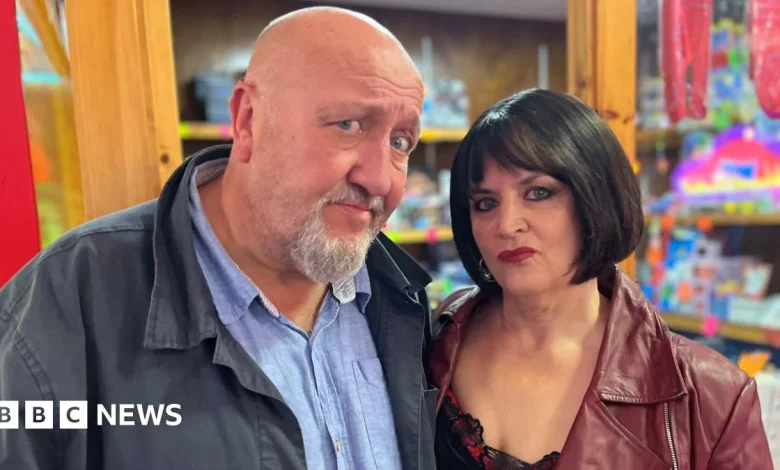 What's Occurring in Porthcawl? Ruth Jones takes a trip down memory lane