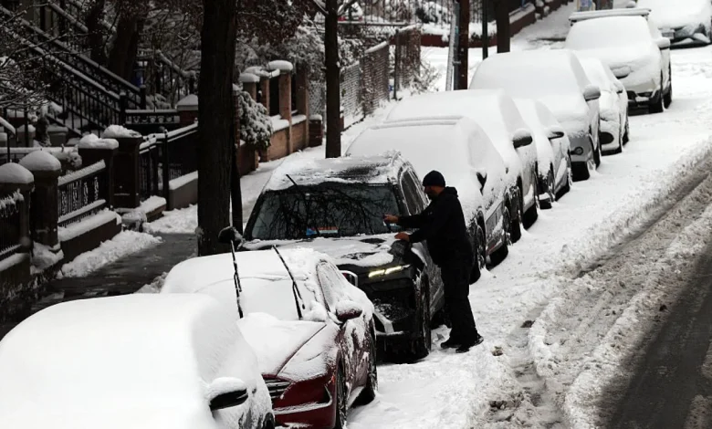 Winter storm brings heavy snow and ice to busy holiday travel weekend : NPR