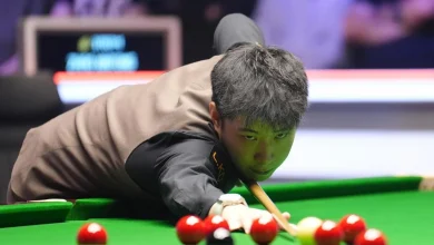 World Champion Zhao eases into UK Championship last 16
