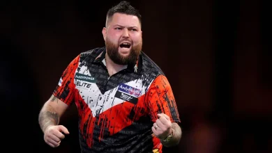 World Darts Championship: Michael Smith on taking cortisone injections for ankle and wrist problems ahead of Lisa Ashton showdown