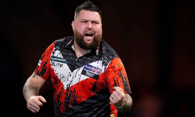 World Darts Championship: Michael Smith on taking cortisone injections for ankle and wrist problems ahead of Lisa Ashton showdown