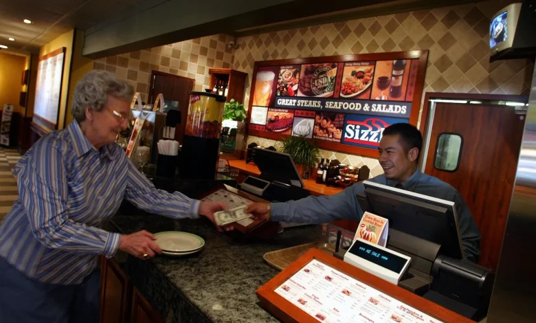 Your parents’ favorite restaurant is making a comeback after closing 600 locations