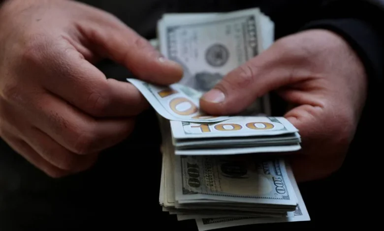 قیمت سکه طلا به ۱۶۹ میلیون تومان و دلار به ۱۴۴ هزار تومان رسید