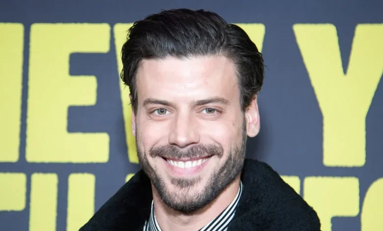 ​Gay or Straight? What ‘Heated Rivalry’ Scott Actor François Arnaud Said About His Sexuality in Real Life