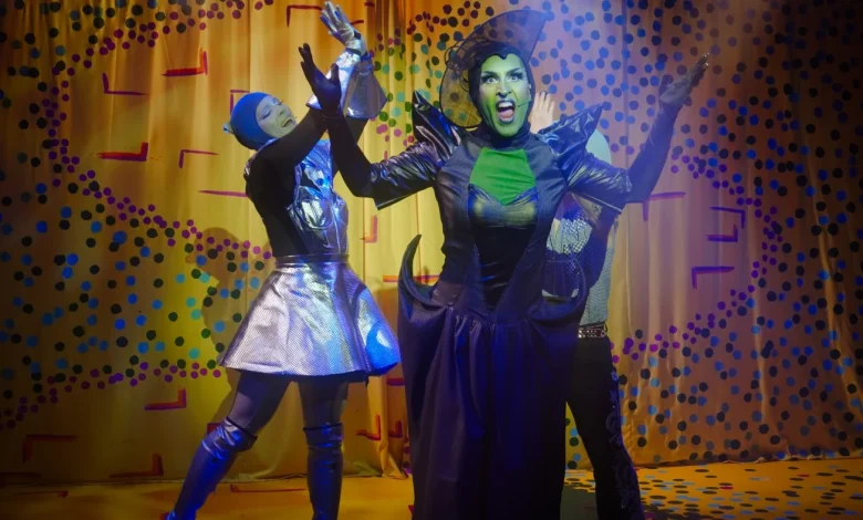 ‘It’s behind you!’ How Britain goes wild for pantomimes during the holidays : NPR