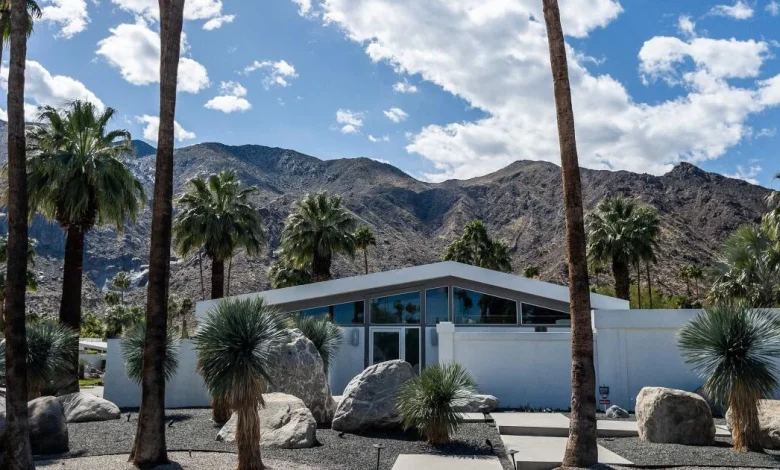 11 Midcentury home tours we’re most excited about at Palm Springs’ Modernism Week