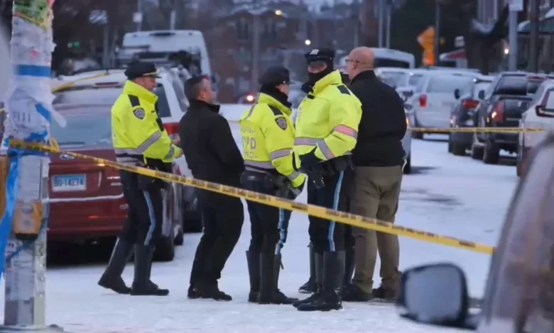2 pedestrians struck, 1 fatally, in Corona, Queens hit-and-run crash