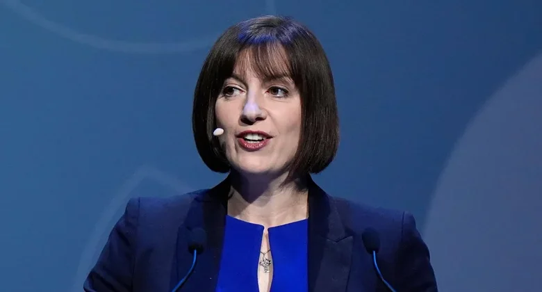 £23m expansion of school edtech and AI pilot announced