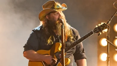 4 Chris Stapleton Songs That Are Stunning Lyrical Masterpieces