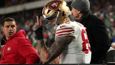 49ers’ George Kittle carted off vs. Eagles with apparent lower leg injury