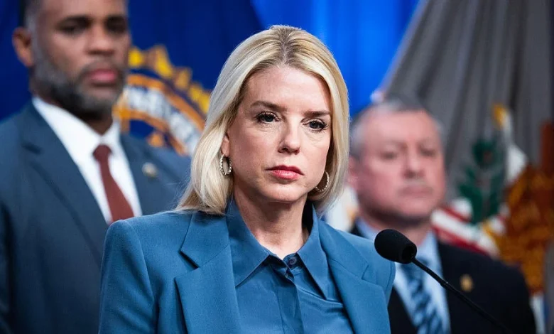 AG Pam Bondi visits Minnesota, announces 16 arrested for alleged attacks on feds