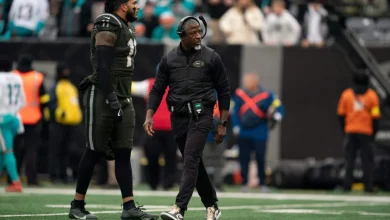 Aaron Glenn has the trust of the Jets players. Now he wants it from fans