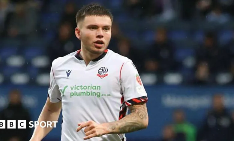 Aaron Morley: Wycombe Wanderers re-sign midfielder from Bolton