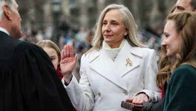 Abigail Spanberger becomes Virginia’s first female governor in historic inauguration