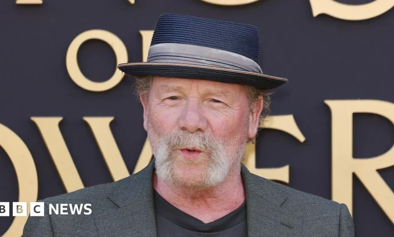 Actor Peter Mullan attacked after trying to stop assault
