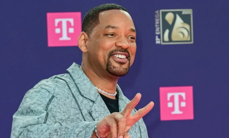 Actor sued by tour violinist for harassment