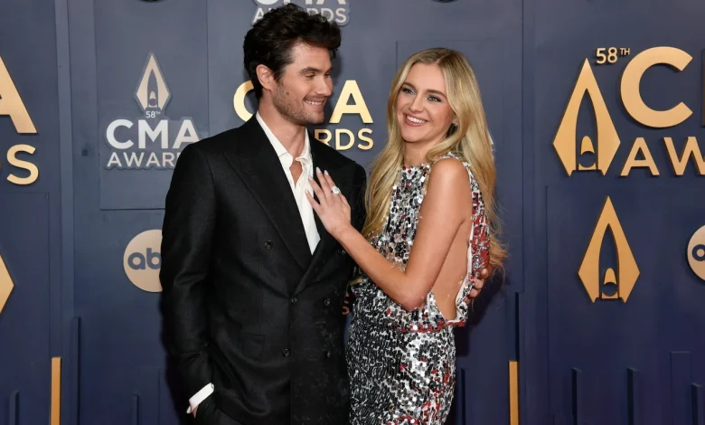 After a 'messy year,' Kelsea Ballerini gets back together with Chase Stokes