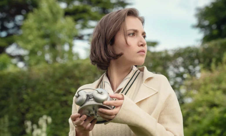 'Agatha Christie's Seven Dials' is my favorite new Netflix show of the year so far — and you can binge-watch it in one sitting