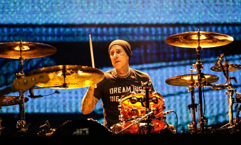 Alabama Barker clarifies dad Travis Barker did not pick out lingerie for her