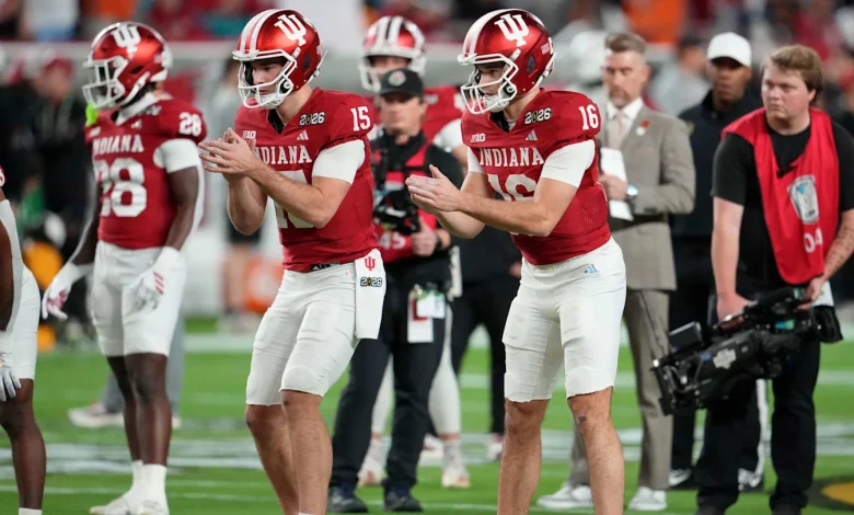 Alberto Mendoza Entering Transfer Portal Following Indiana's National Title