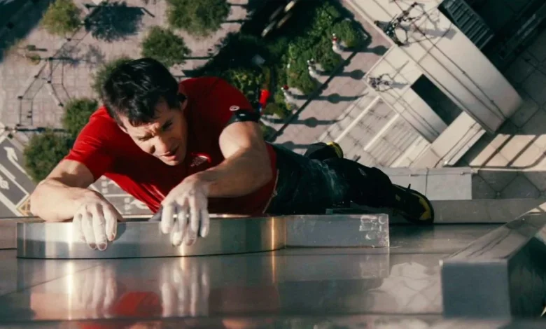 Alex Honnold Successfully Climbs Taipei 101 Skyscraper Live on Netflix