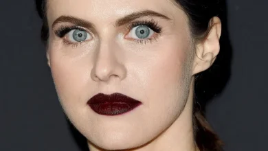 Alexandra Daddario Leaning Forward In Plunging Nude Bikini Is 'A Masterpiece'