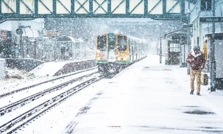 Amber and Yellow warnings for snow and ice remain in force