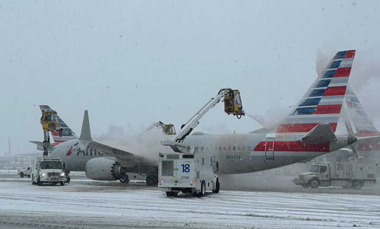 American Airlines Slashes 800 Flights From Its Schedule As Winter Storm Hits