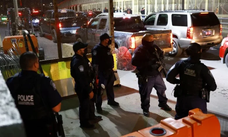 Analysis-Mexico condemns attack on Venezuela while seeking to avoid its fate