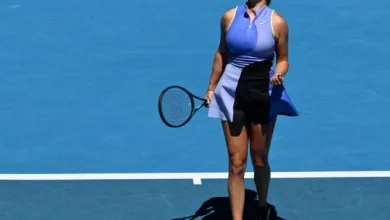 Anisimova and Pegula move into last 16