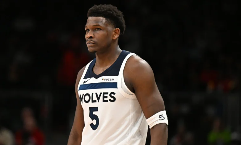 Anthony Edwards leaves bench late in Timberwolves loss