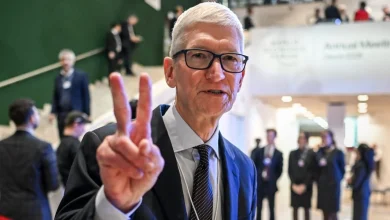 Apple Workers Are Livid That Tim Cook Saw “Melania” Movie Hours After CBP Killed Pretti