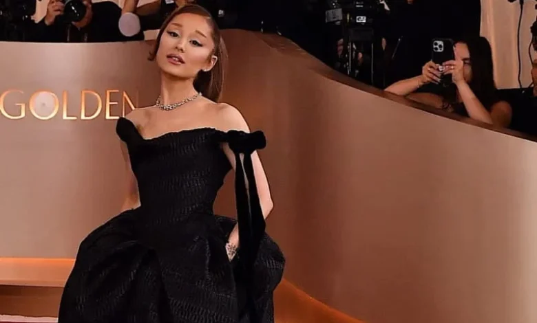 Ariana Grande Says She’s “Thankful” After Vogue Accidentally Gives Her Six Fingers