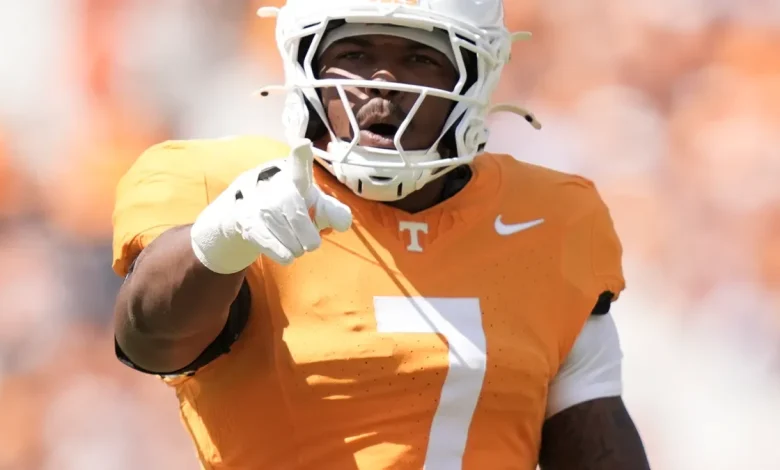 Arion Carter: Tennessee LB withdraws from NFL draft to enter portal, per report