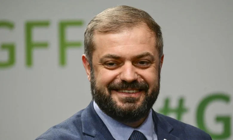 Armenia, Azerbaijan agree on LNG and bitumen transit | Daily Sabah