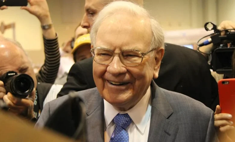 As the US stock market drops, here’s Warren Buffett’s advice