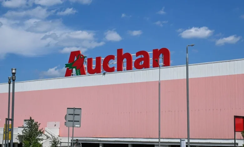 Auchan sprzedaje sklepy w Polsce. Oto nabywca