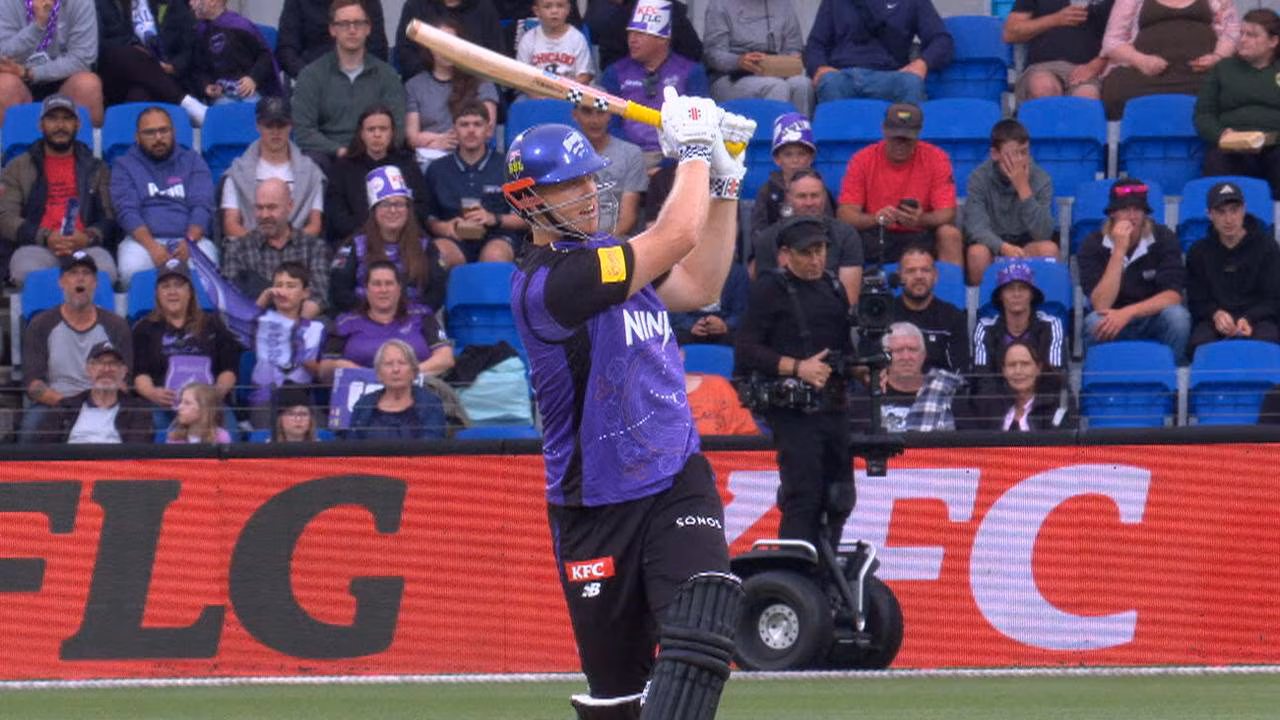 BBL LIVE: Strikers’ not-so-secret weapon out to spoil Hurricanes’ high-flying party