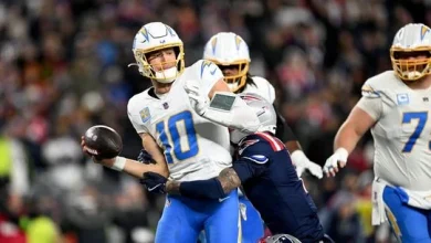 BSJ Live Coverage: Wild-Card Playoff - Chargers (11-6) at Patriots (14-3), 8 p.m.