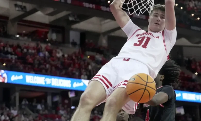 Badgers starting center is questionable for Thursday vs. Penn State