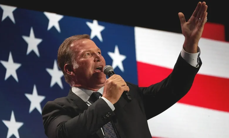 Bears' national anthem singer sends NFL fans into frenzy with performance before playoff game