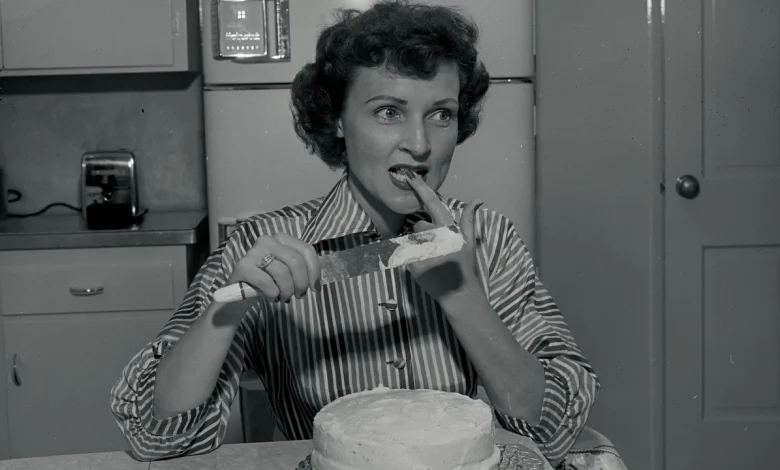 Betty White at Home: 15 Images of the Golden Girl’s Life Off-Screen