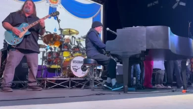 Billy Joel plays surprise two-song set at Wellington's 30th birthday