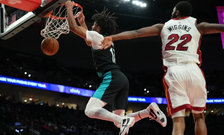 Blazers Show Off New Wrinkles, Beating Heat