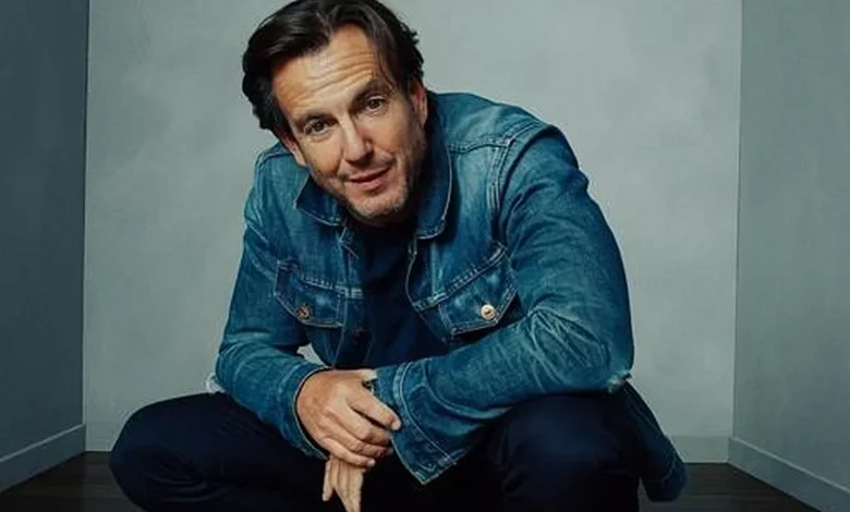 Bradley Cooper And Will Arnett Shine In Divorce Comedy
