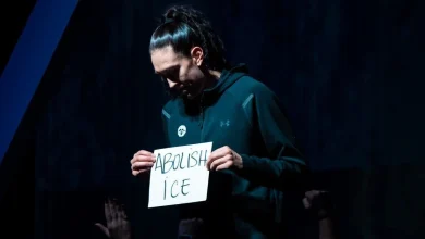 Breanna Stewart protests Minneapolis shooting with sign