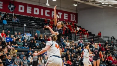 Brown's 42 leads Bears past Eagles