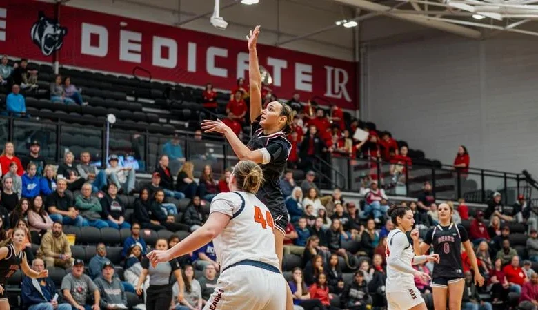 Brown's 42 leads Bears past Eagles