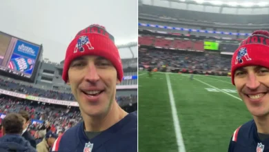 Bruins legend Chara shows support for Patriots in AFC semifinals